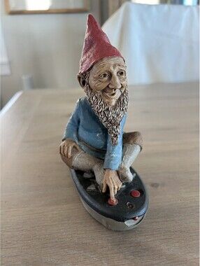 Tom Clark "Showtime” Gnome Remote Control Retired 1997 Ink Signed by Clark